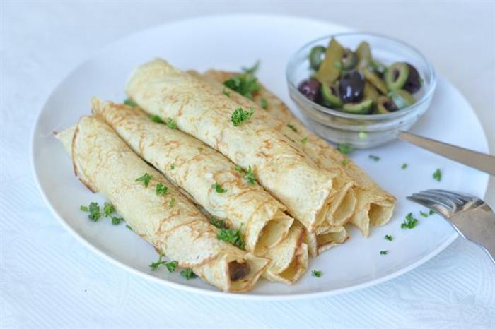 Bánh crepe bơ sữa