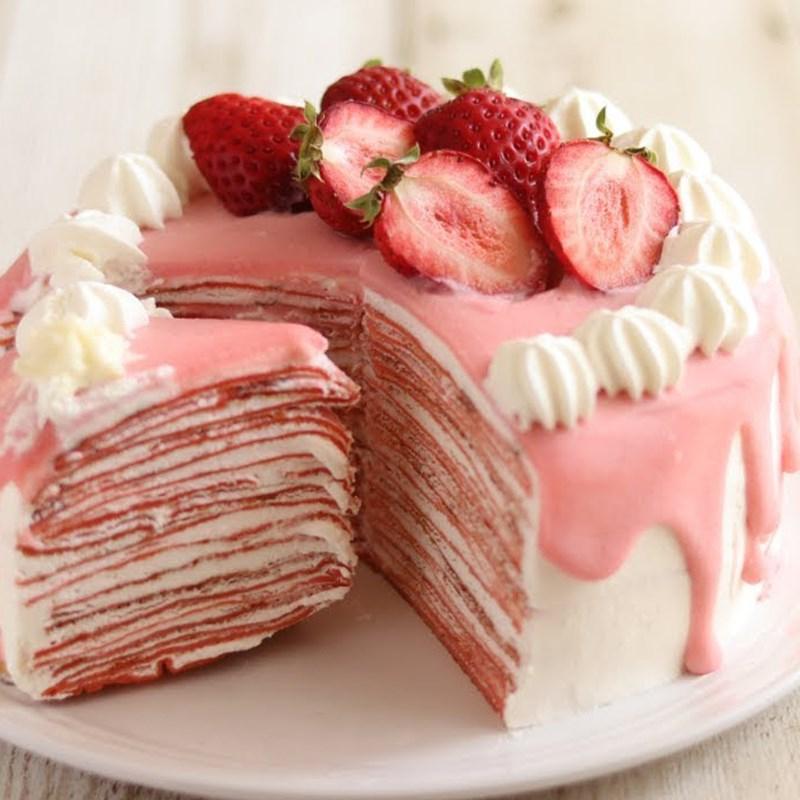 Bánh crepe dâu tây ngàn lớp