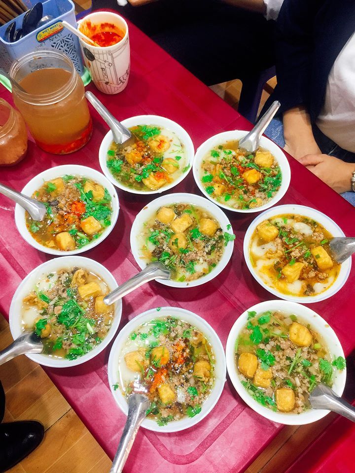 Bánh đúc nóng Lê Ngọc Hân