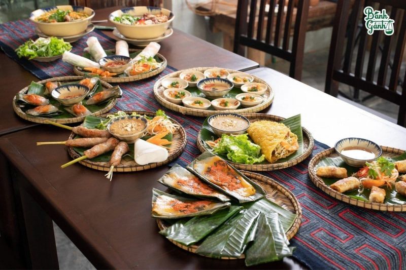 Bánh Gánh Restaurant - Taste Of Hue