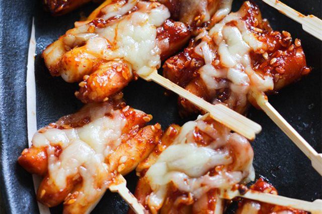 Bánh gạo cay nướng phô mai