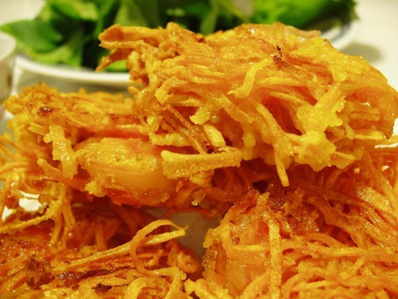 Bánh khoai lang giòn rụm