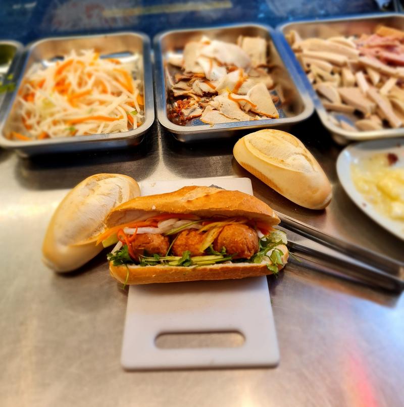 Bánh Mì 126