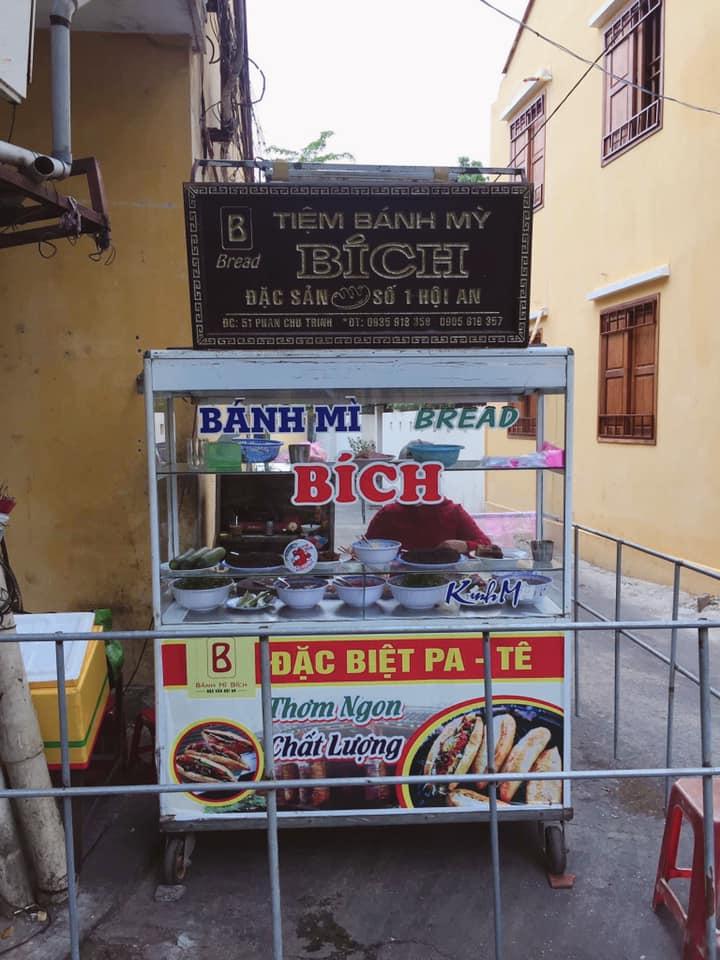 Chiếc xe bánh mì nhỏ