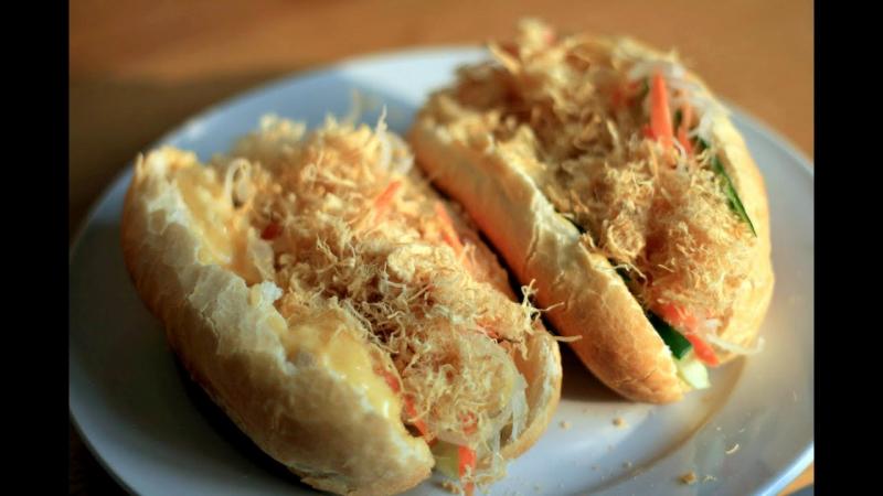 Bánh mì chà bông gà cực kỳ hấp dẫn (Ảnh minh họa)