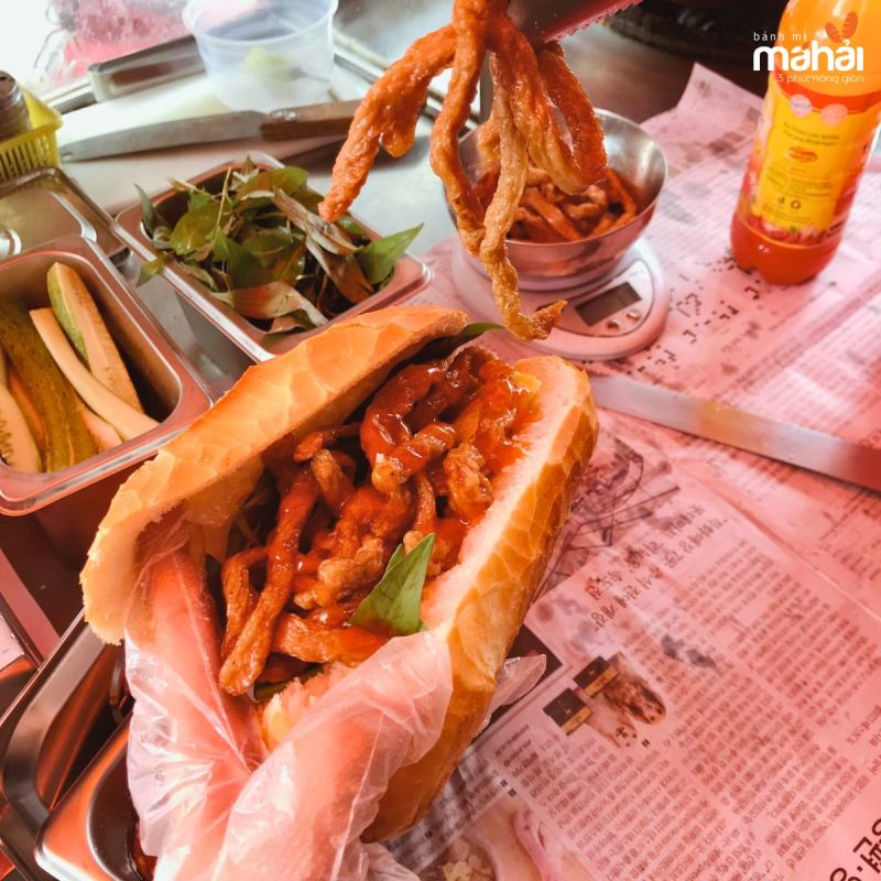 Bánh Mì Chả Cá - Bánh Mì Má Hải