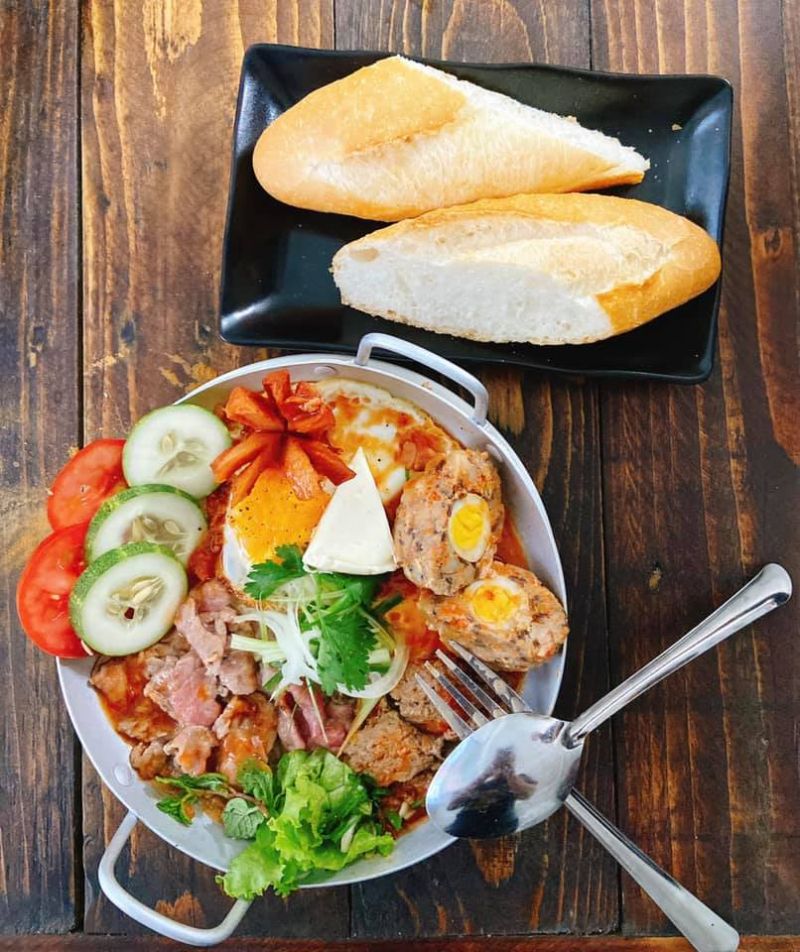 Bánh Mì Chảo - 208 Lý Tự Trọng