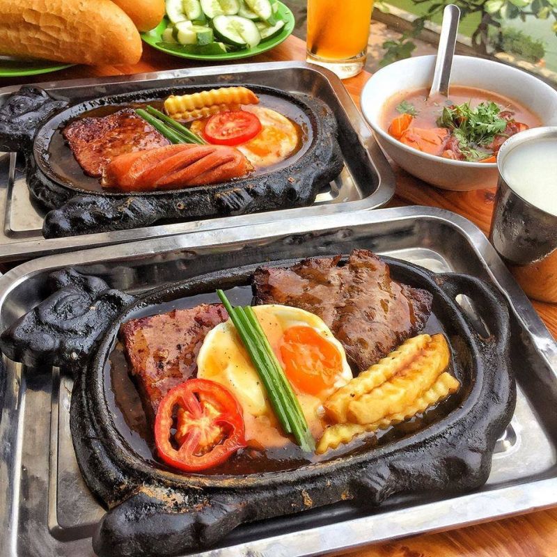Bánh mì chảo, bánh mì bít tết - Bánh Mì Ô Long
