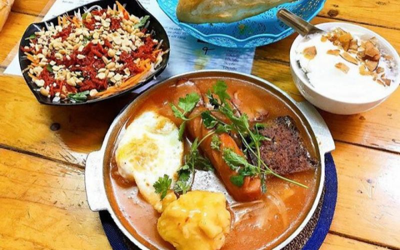 Bánh mì chảo Cô Vinh Quán