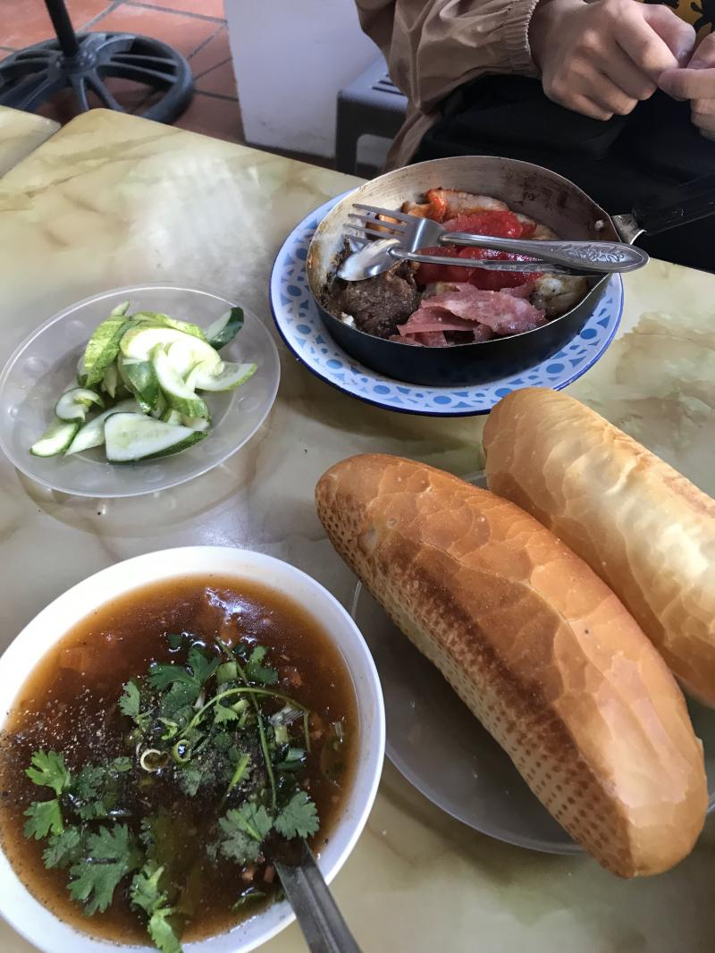 Bánh Mì Chảo Thái Phiên
