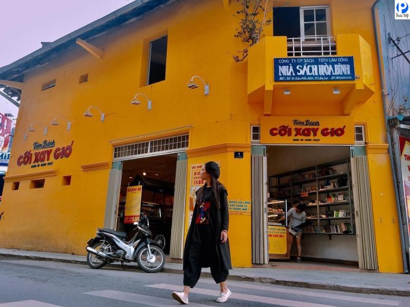 Bức tường vàng huyền thoại