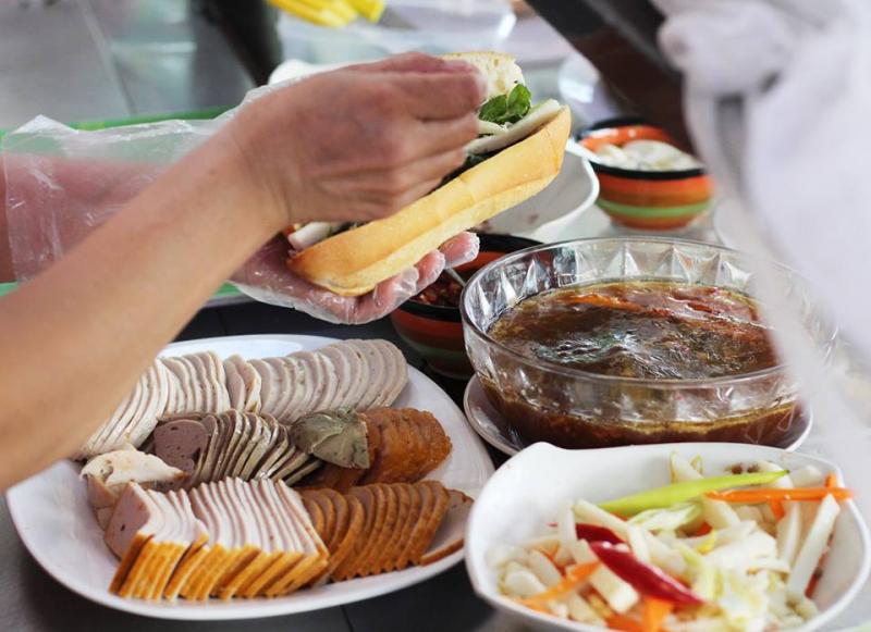 Bánh Mì Hoàng Thanh