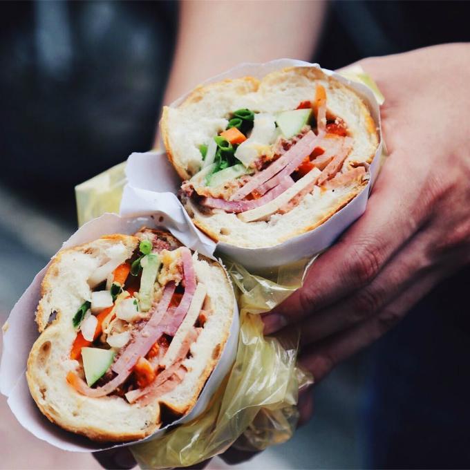 Bánh Mì Huynh Hoa