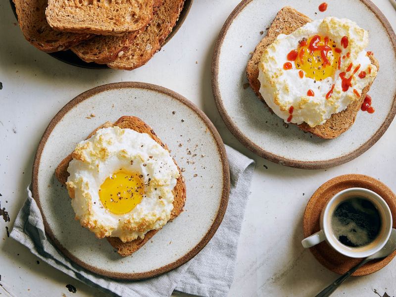Bánh mì kẹp phô mai - cloud eggs (trứng đám mây)
