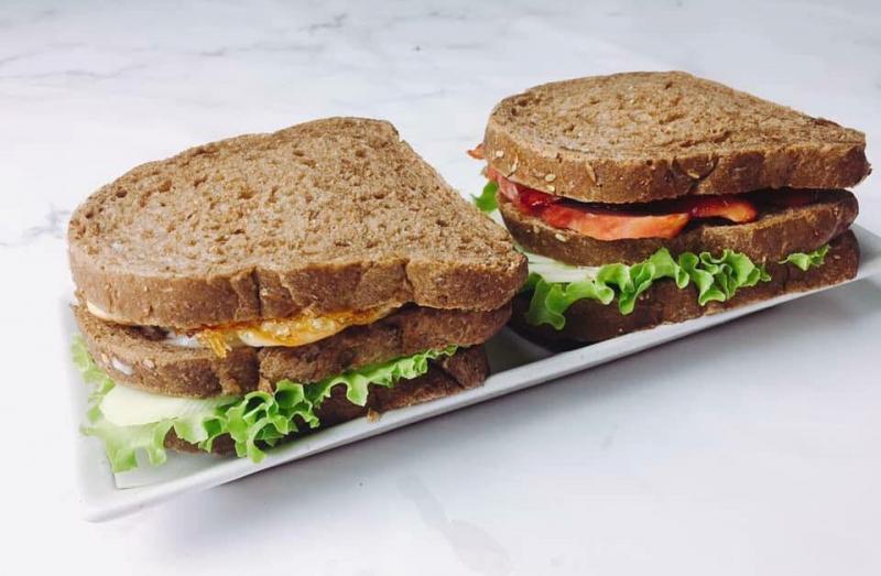Bánh mì kẹp yến mạch