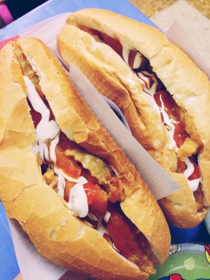 Bánh mì nem khoai cô Ngà