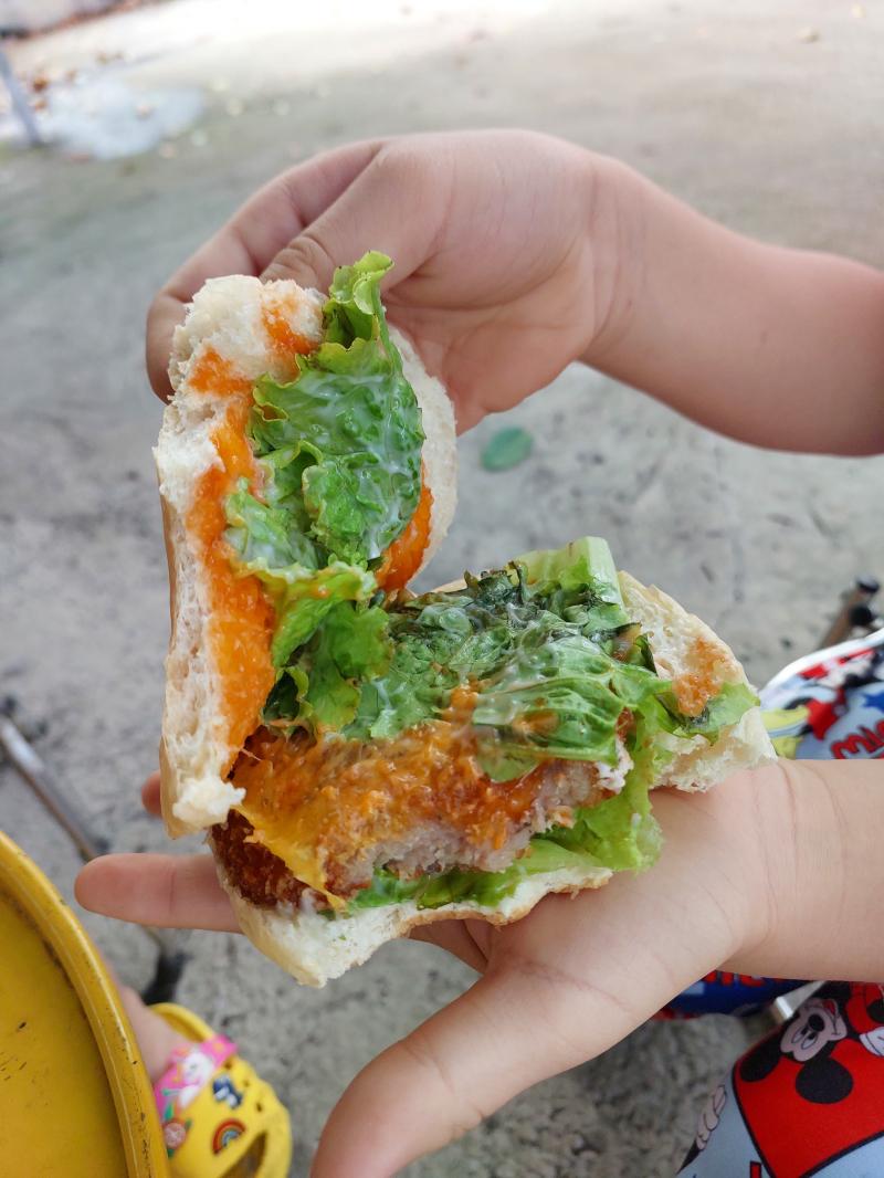 Bánh Mì Vuông Tròn
