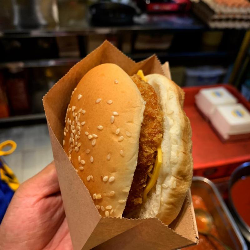 Bánh Mì Vuông Tròn
