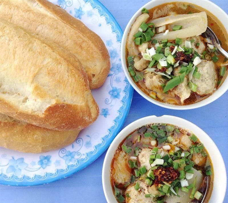 Bánh Mì Xíu Mại Hoàng Diệu