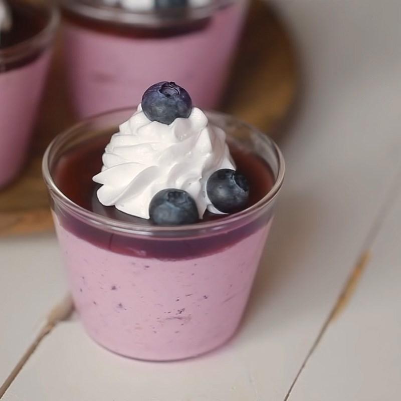 Bánh mousse việt quất sữa chua