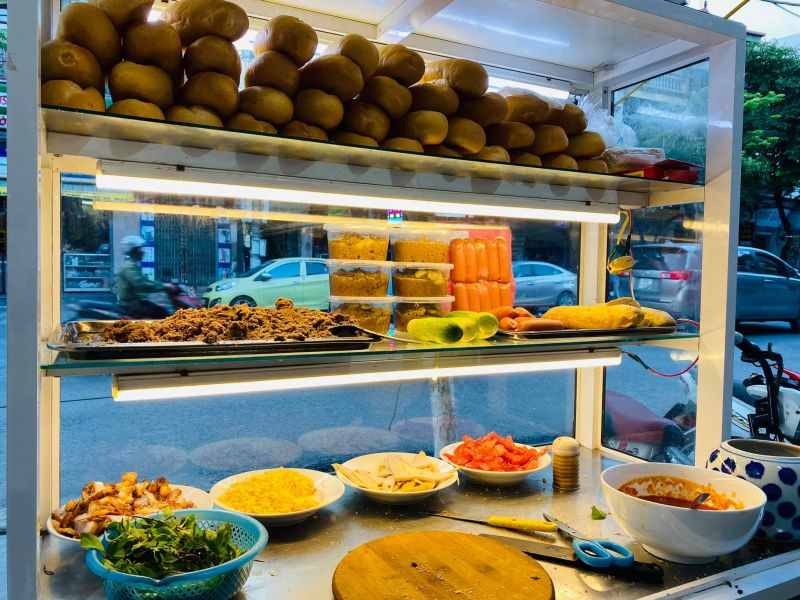 Bánh Mỳ Cô Phượng Tiền An