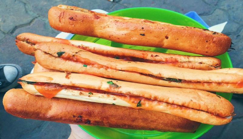 Bánh mỳ Quốc Doanh