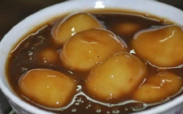 Bánh nhè là loại bánh khá giống với bánh trôi nước.