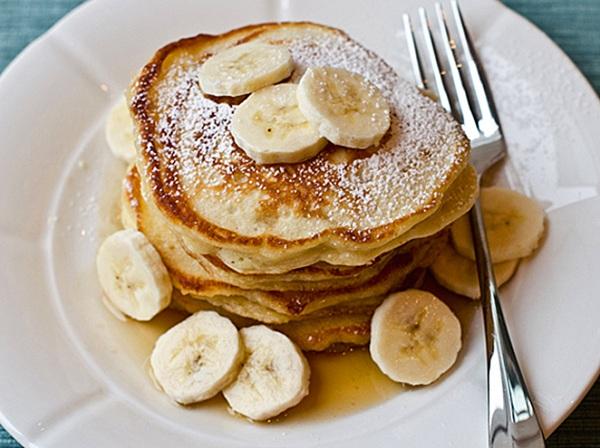 Bánh pancake chuối dứa