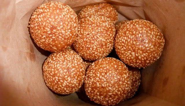 Bánh Rán Cổ Truyền 52 - Hàng Chiếu ở Hà Nội