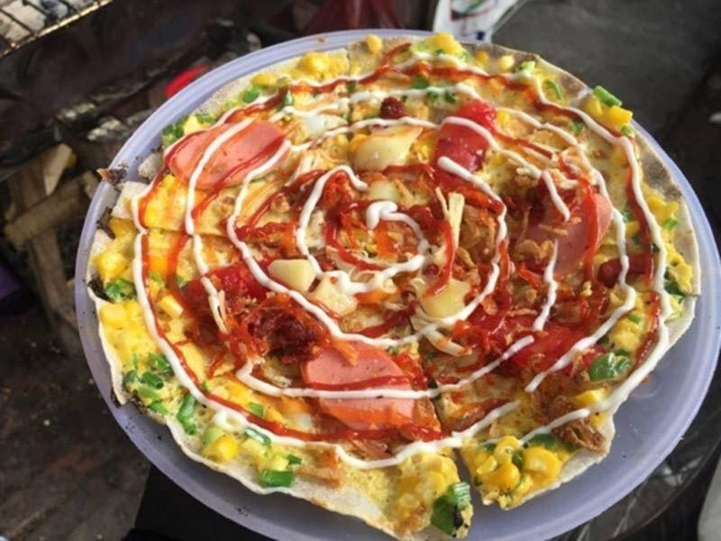 Bánh tráng nướng, trứng cút nướng
