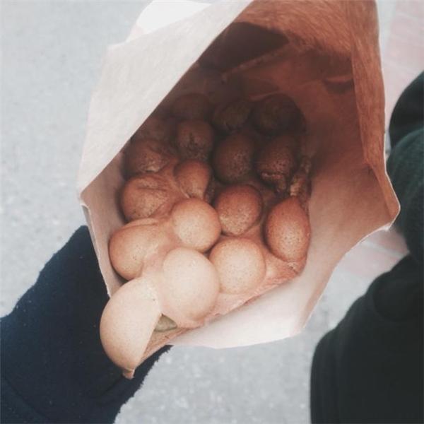 Bánh Trứng Gà Non - Hồ Đắc Di