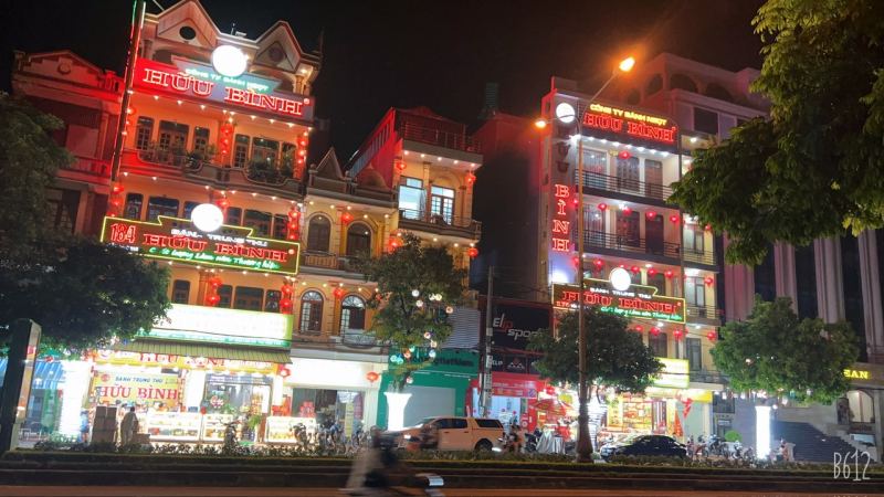 Bánh trung thu Hữu Bình