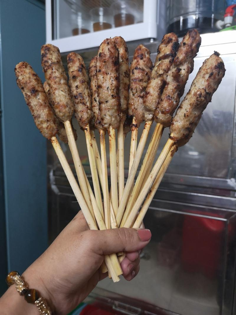 Bánh xèo & nem lụi - Quán Tú Anh