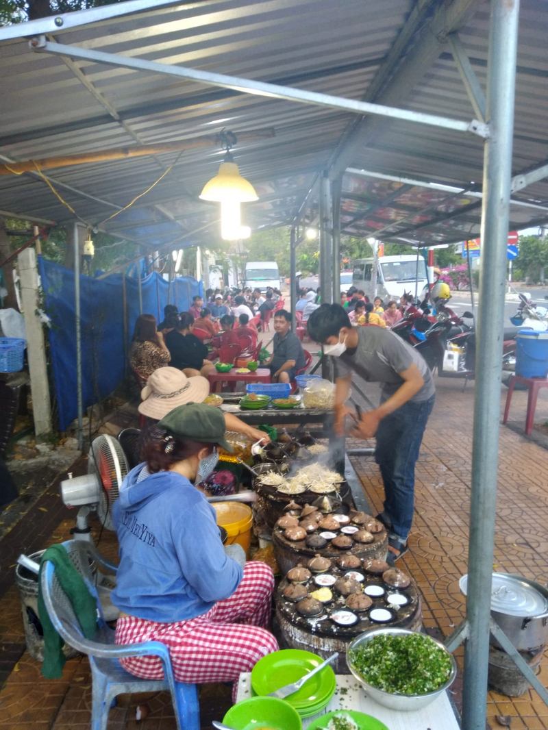 Bánh Xèo Bánh Căn Cô Chi