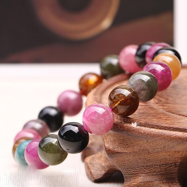 Đá Tourmaline phù hợp với Bảo Bình