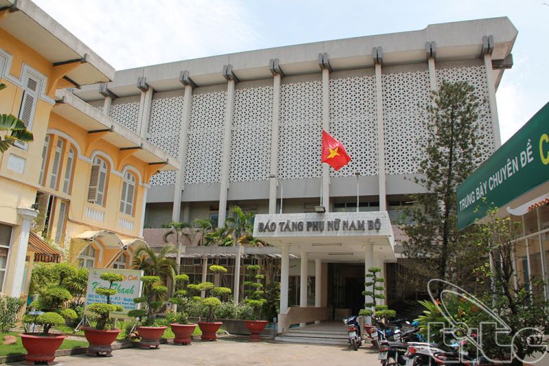Khuôn viên bảo tàng