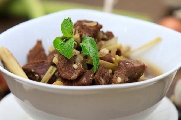 Bắp bò kho gừng