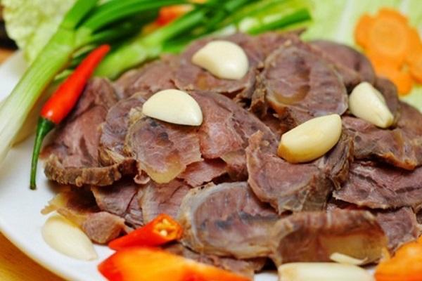 Bắp bò ngâm dấm