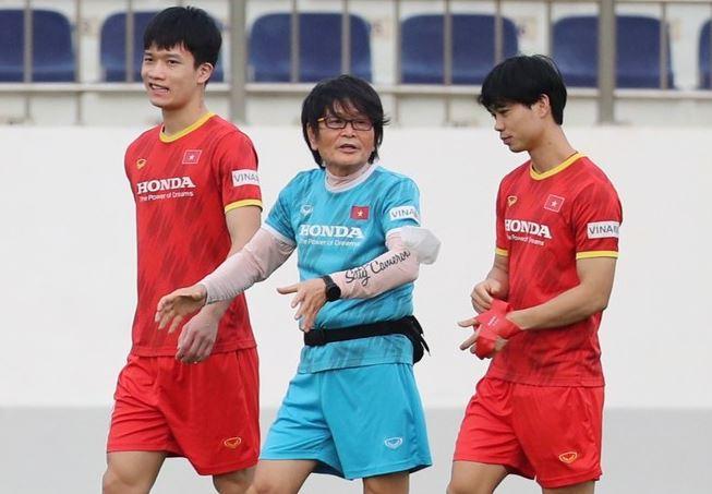 Mặc dù bị chấn thương nhẹ nhưng Công Phượng và Hoàng Đức vẫn có thể tham gia trận đấu tập. (Ảnh: Zing)