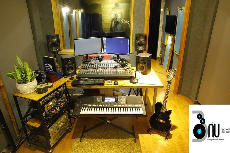 Báu Studio có hệ thống phòng thu hiện đại