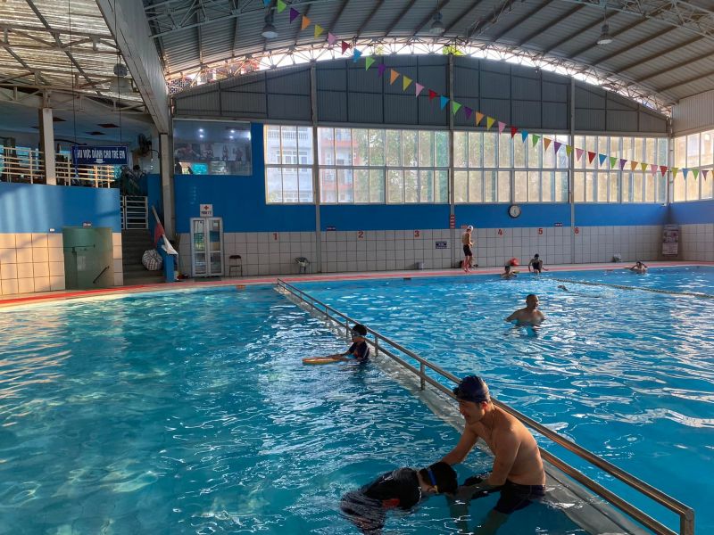 Bể Bơi Bốn Mùa Khăn Quàng Đỏ