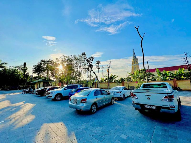Bể Bơi Sân Bóng Riverside
