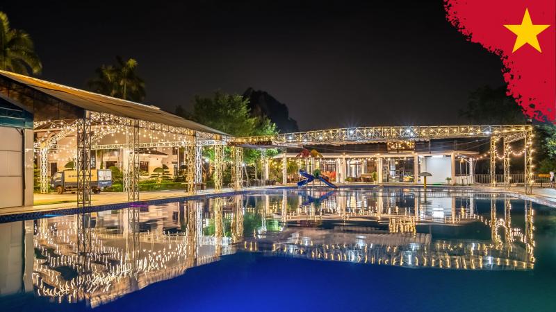 Bể bơi Vạn Xuân Royal Hotel