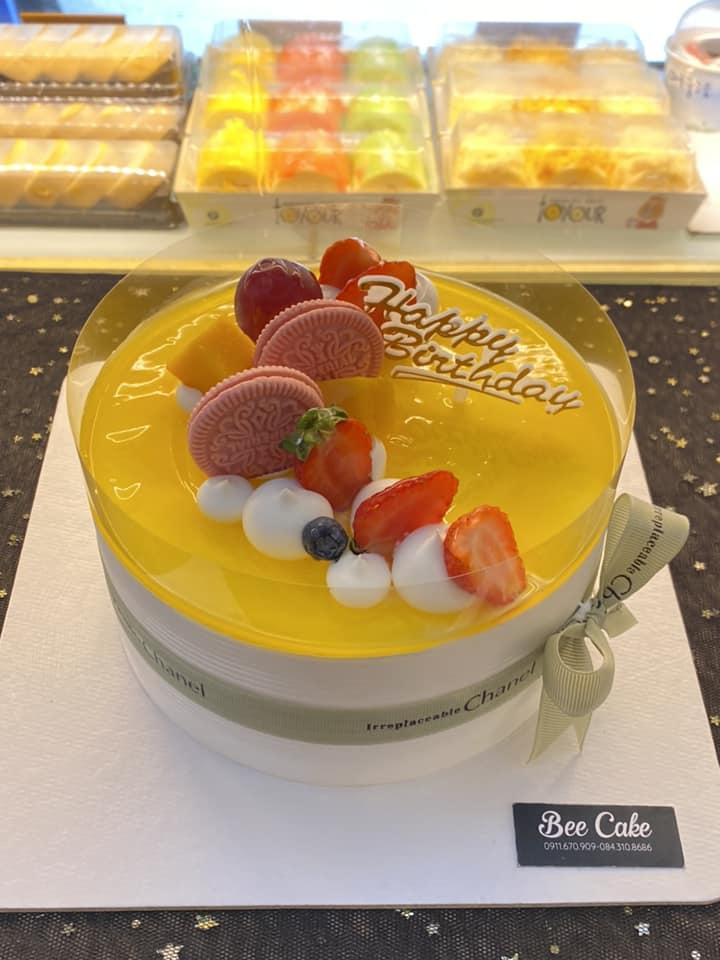 Bee Cake