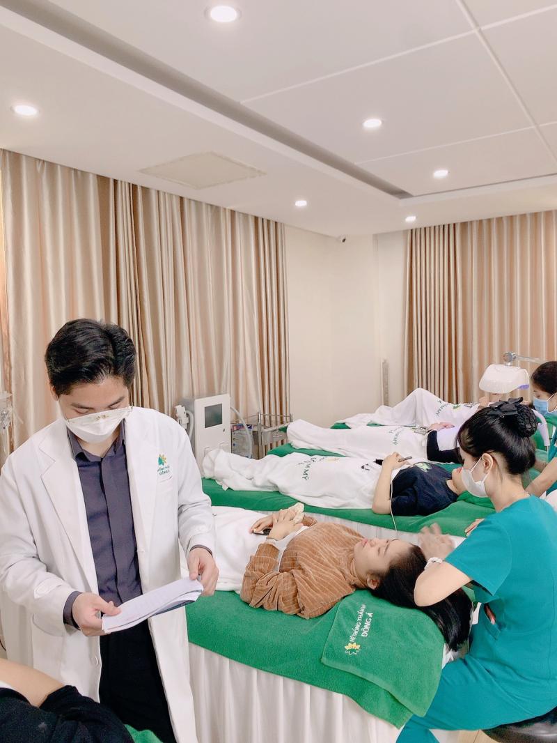 Bệnh Viện Thẩm Mỹ Đông Á