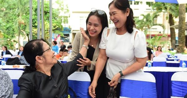 Bệnh viện Từ Dũ đã diễn ra cuộc hội ngộ giữa các bác sĩ và những 'em bé thụ tinh trong ống nghiệm' đầu tiên tại Việt Nam.