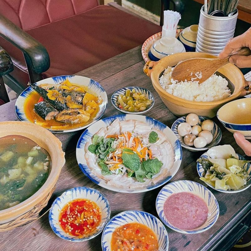 Bếp Cô Lý - Món Ngon Miền Trung