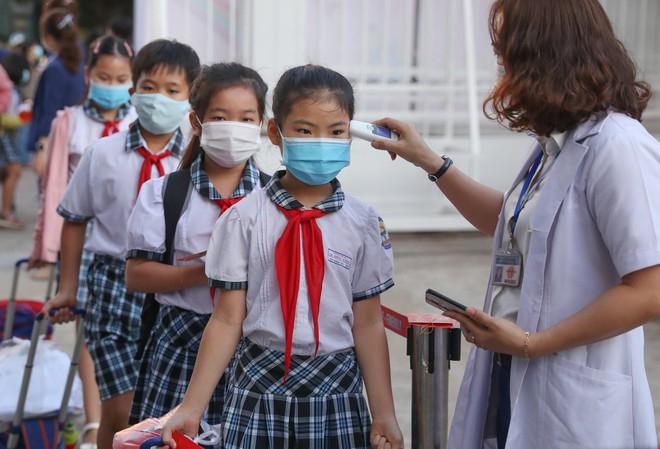 Cung cấp cho trẻ em thông tin chính xác về COVID-19