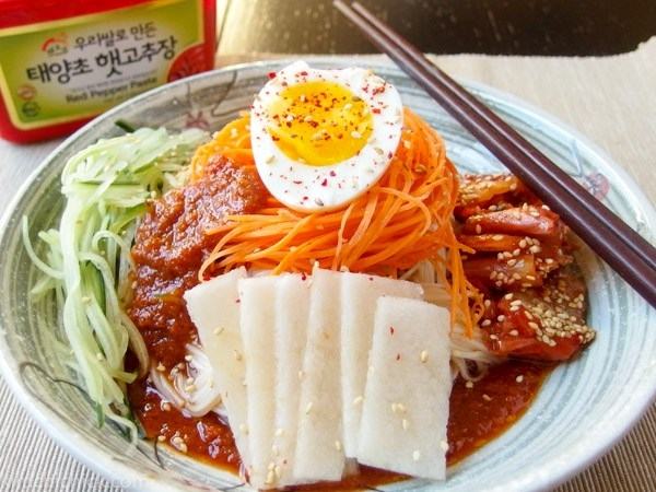 Bibim Naengmyeon (Mì lạnh)