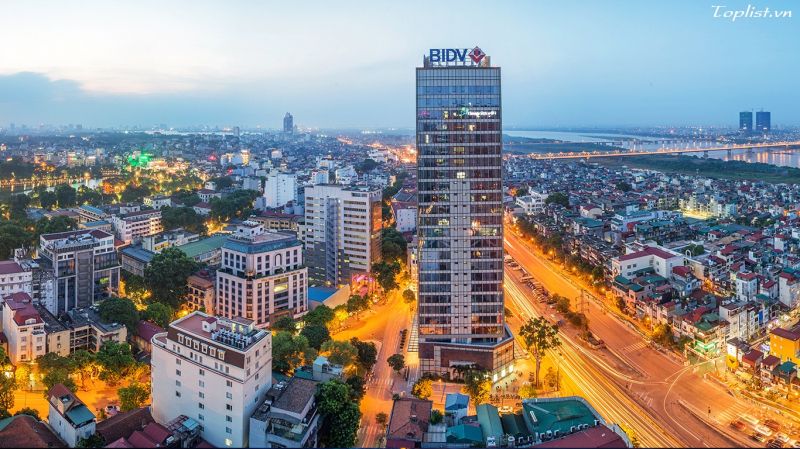 BIDV là tòa văn phòng có kết nối giao thông thuận tiện